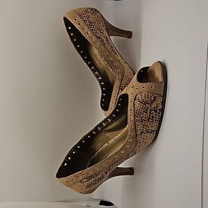 Liz Clairborne Flex Peep Toe Pumps sz 7.5 and 2.5" Heel